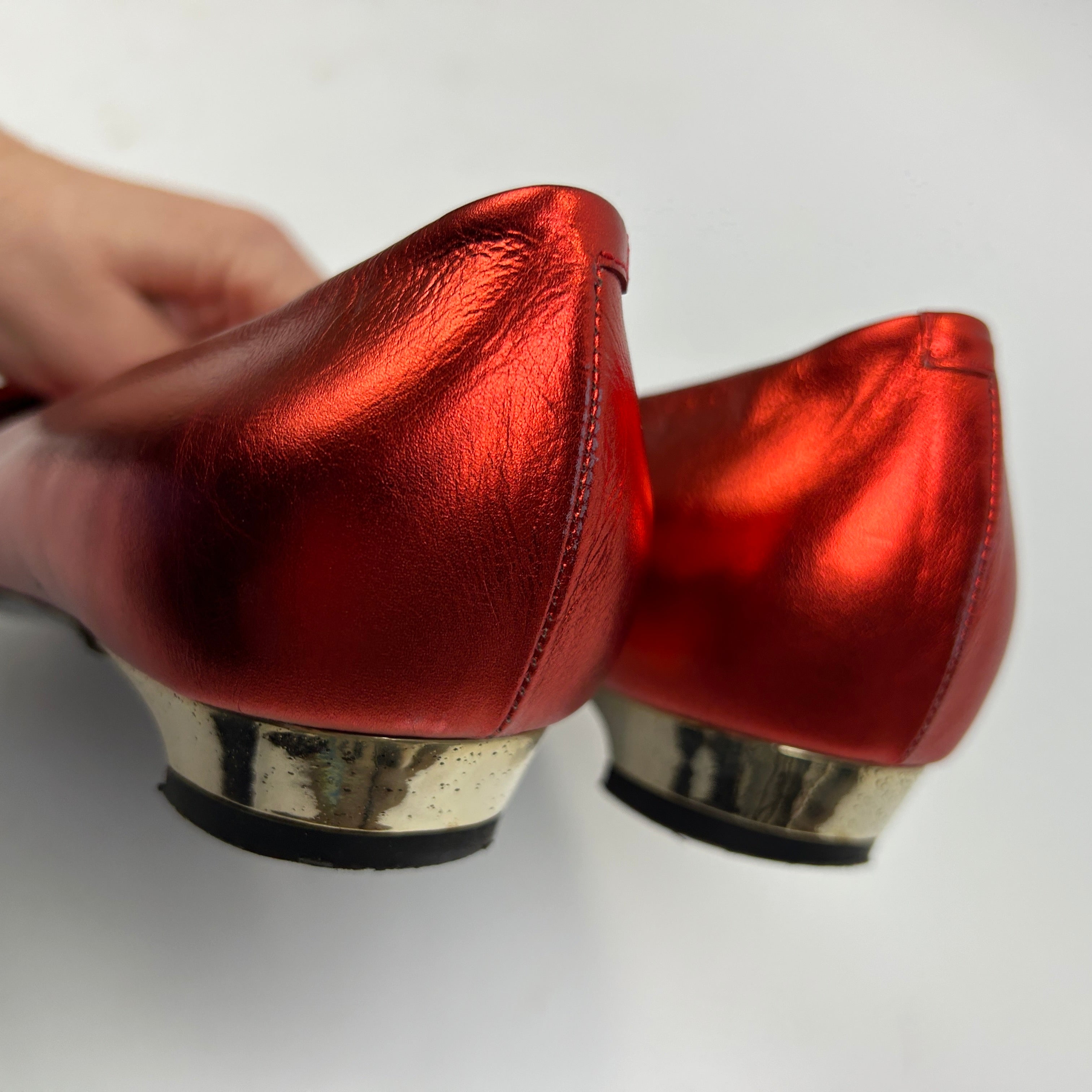 Roger Vivier Red Metallic Leather Low Heel Pumps 41