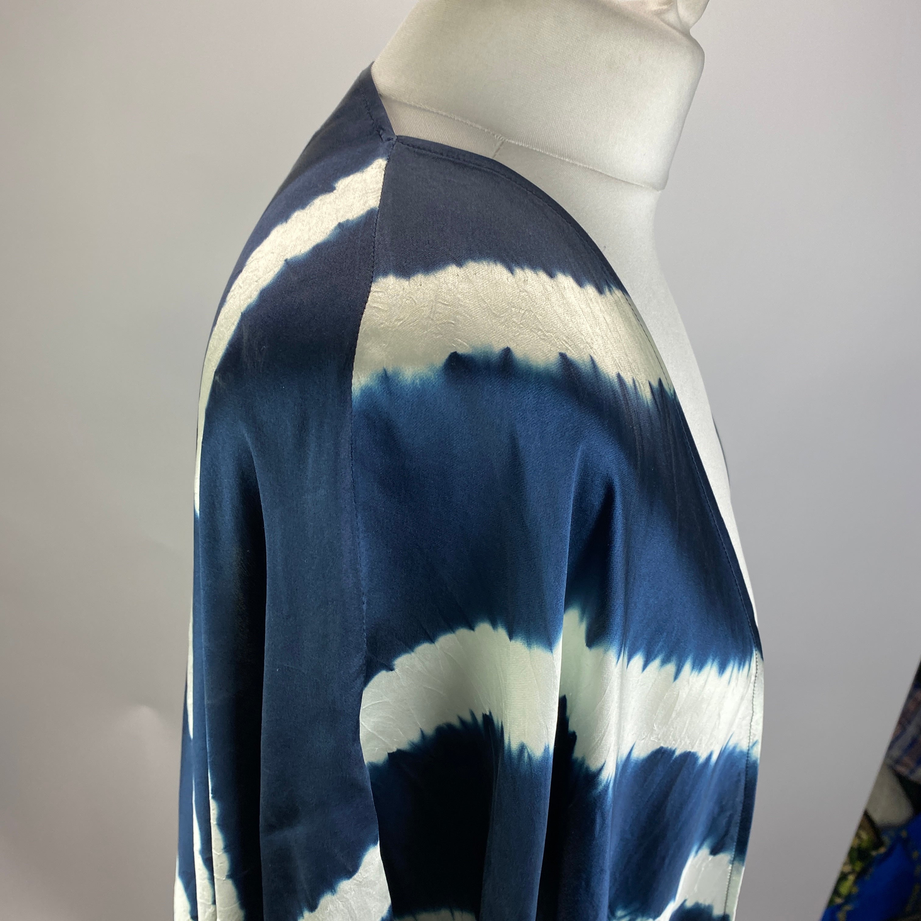 Eskander New £700 Navy & Cream Tie Dye Kimono Silk Coat O/S