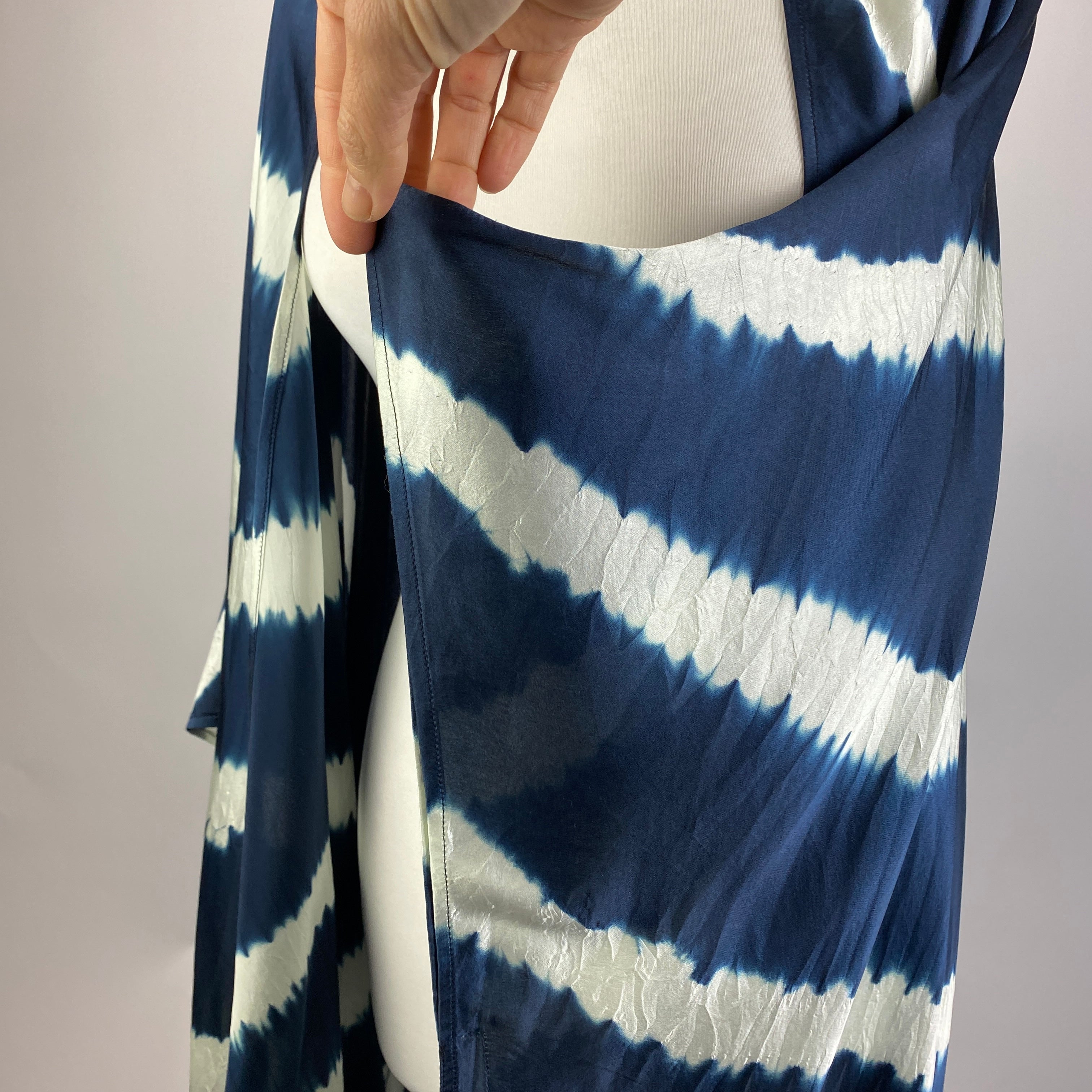 Eskander New £700 Navy & Cream Tie Dye Kimono Silk Coat O/S