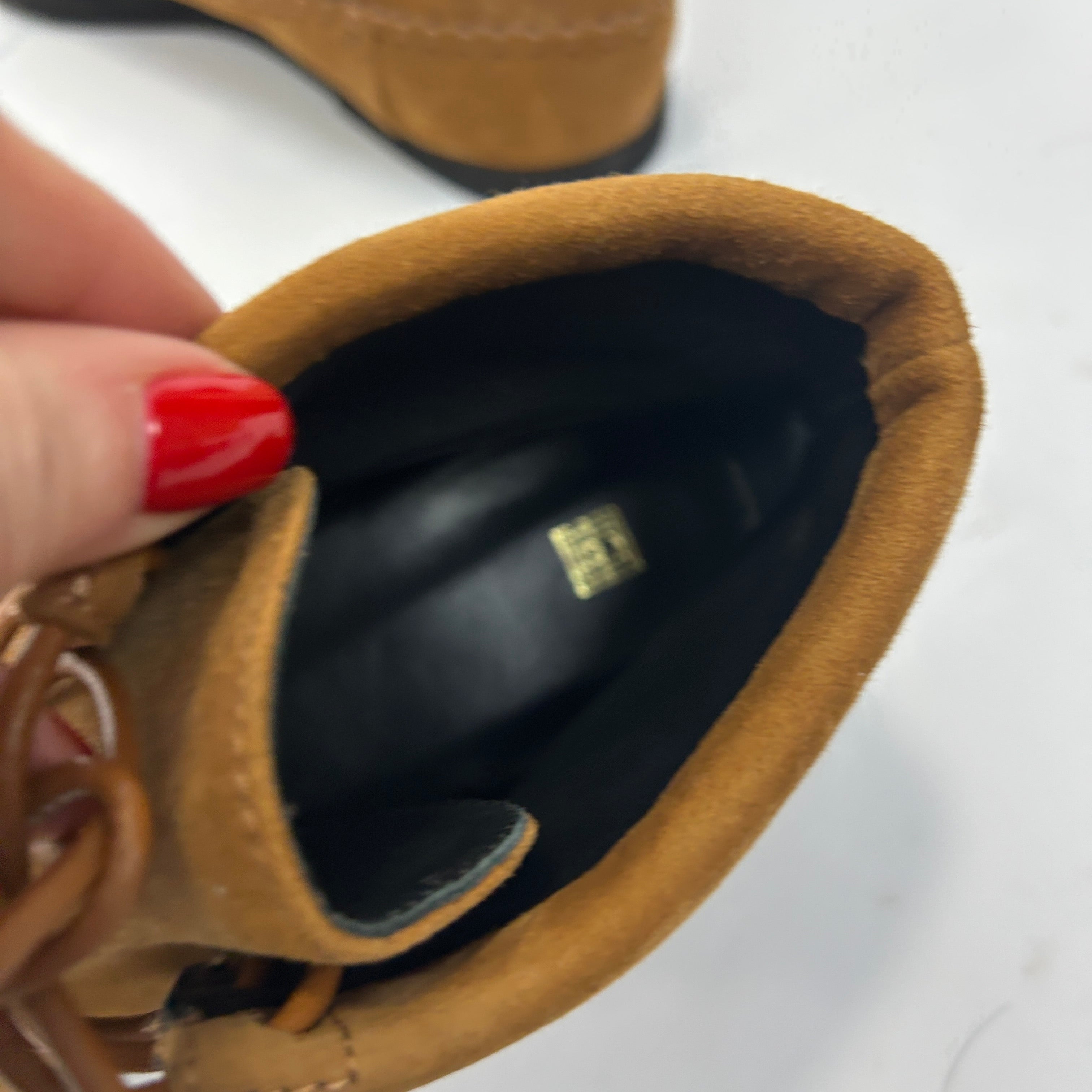 Toteme £540 Camel Suede Moccasin Boots 40