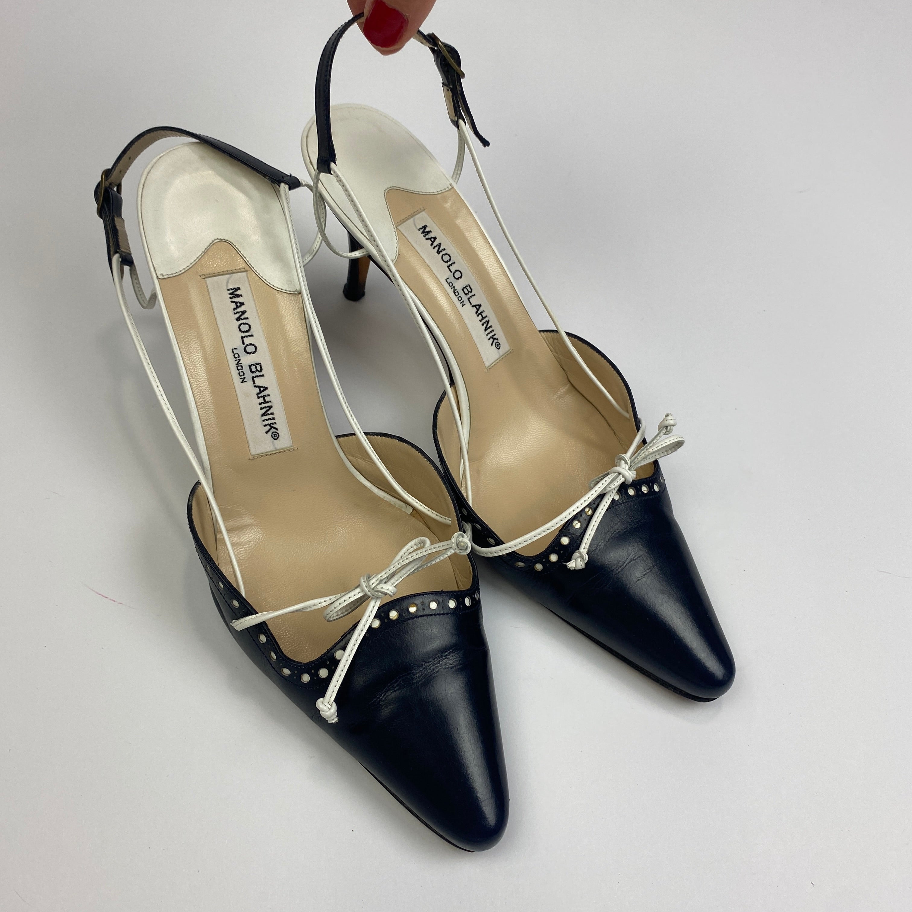 Manolo Blahnik Navy Bow Sling Backs 39.5