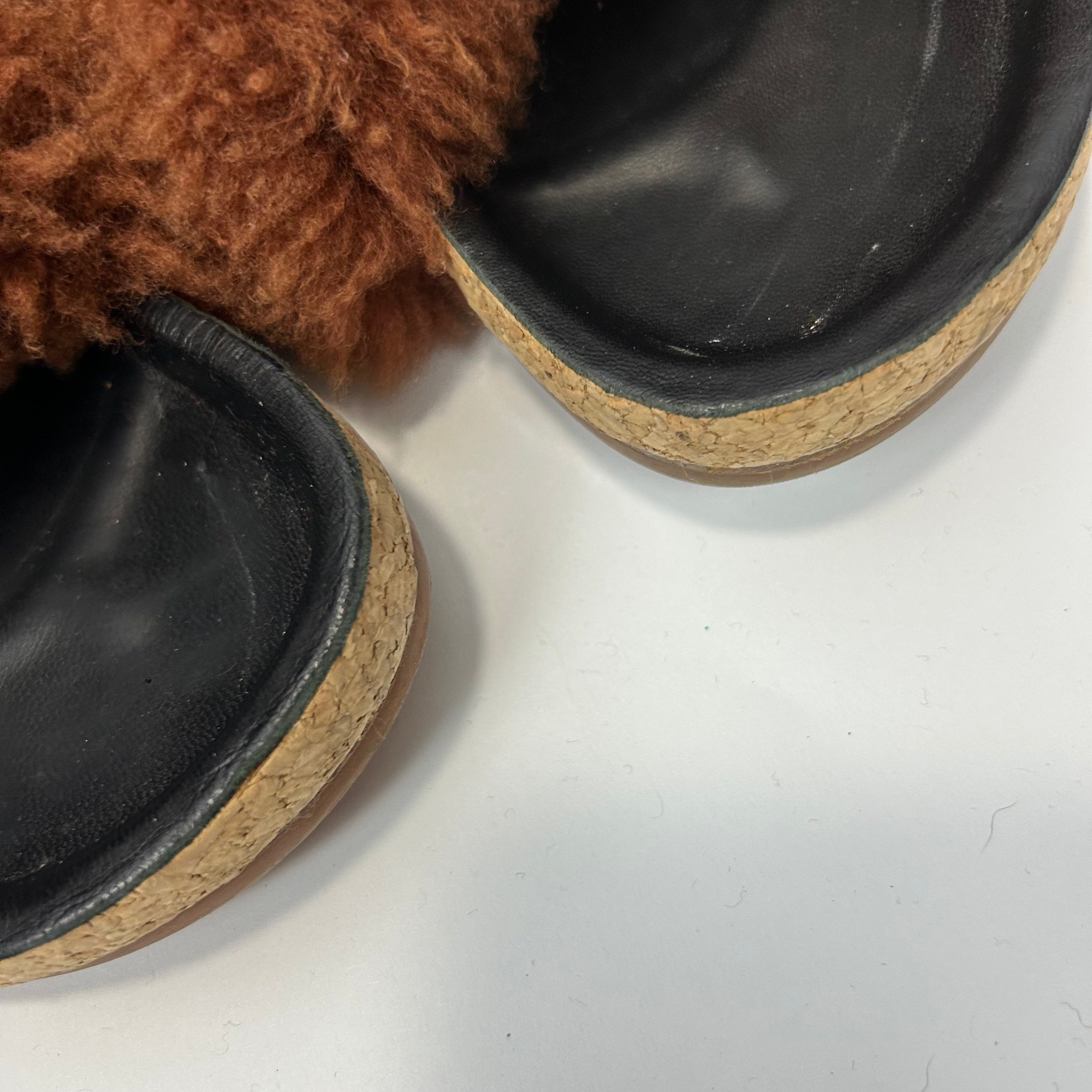 Chloe Cinammon Sheepskin Flatbed Sandals 39