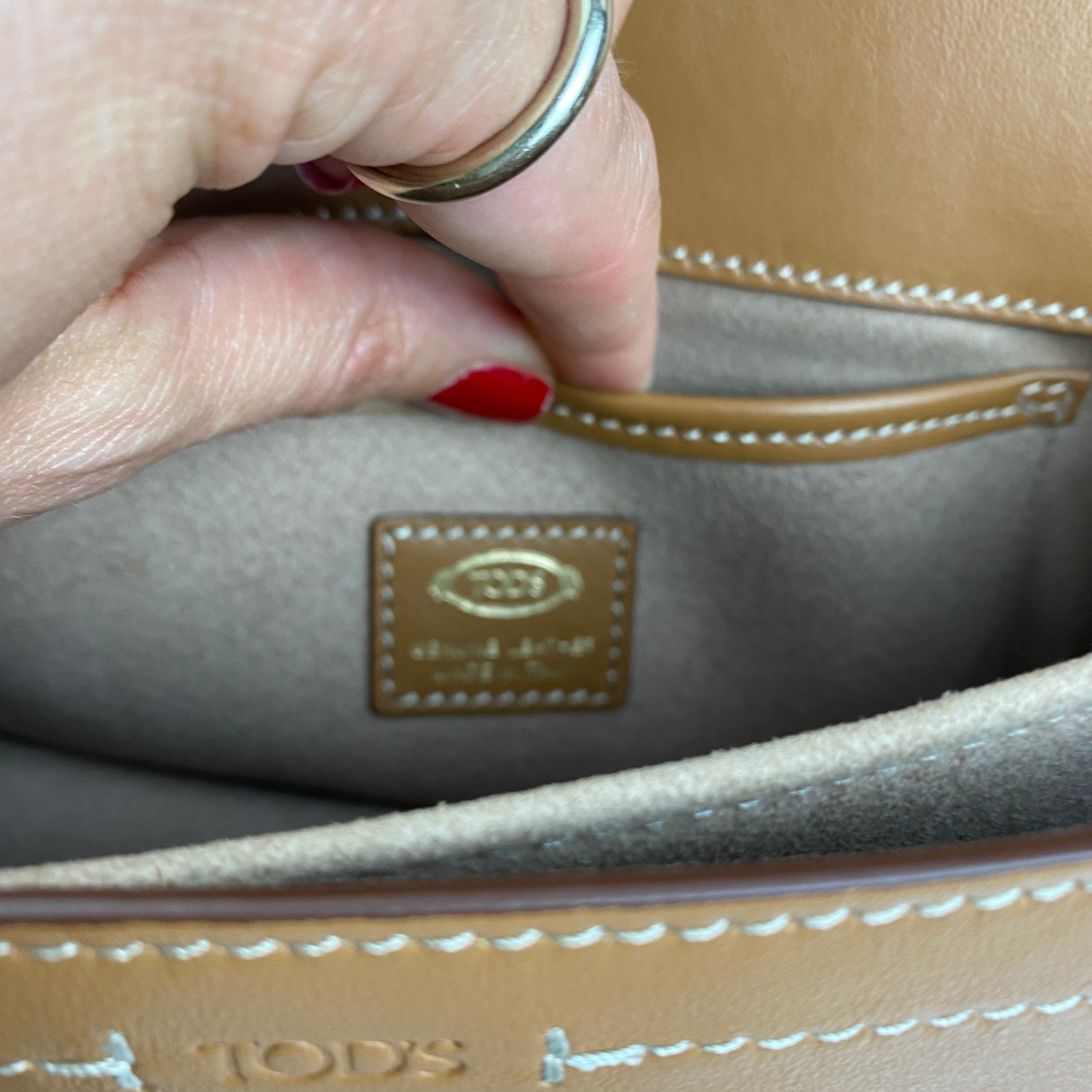 Tods New £1600 Camel Mini T Shoulderbag