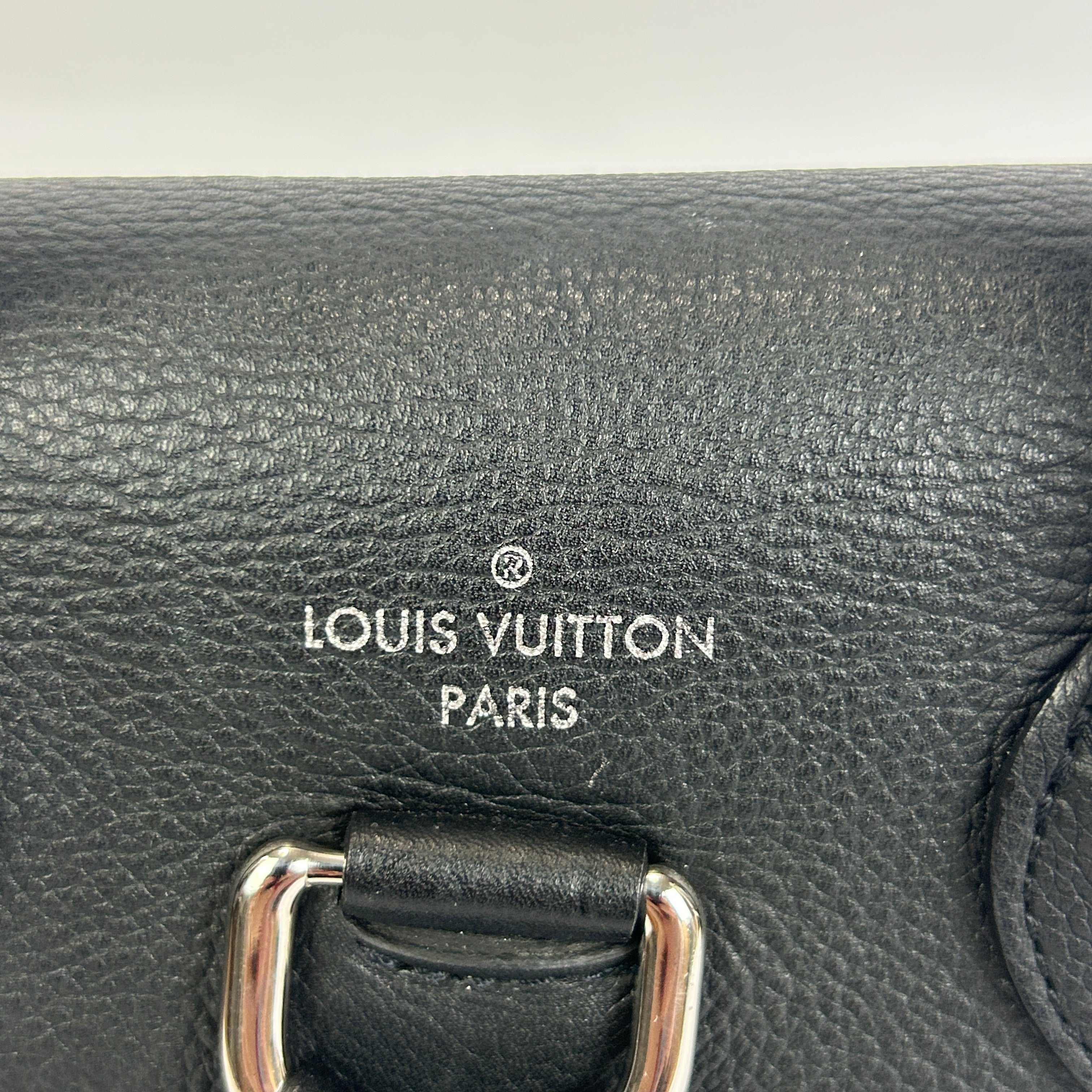 Louis Vuitton £2050 Black Calfskin Lockme Backpack