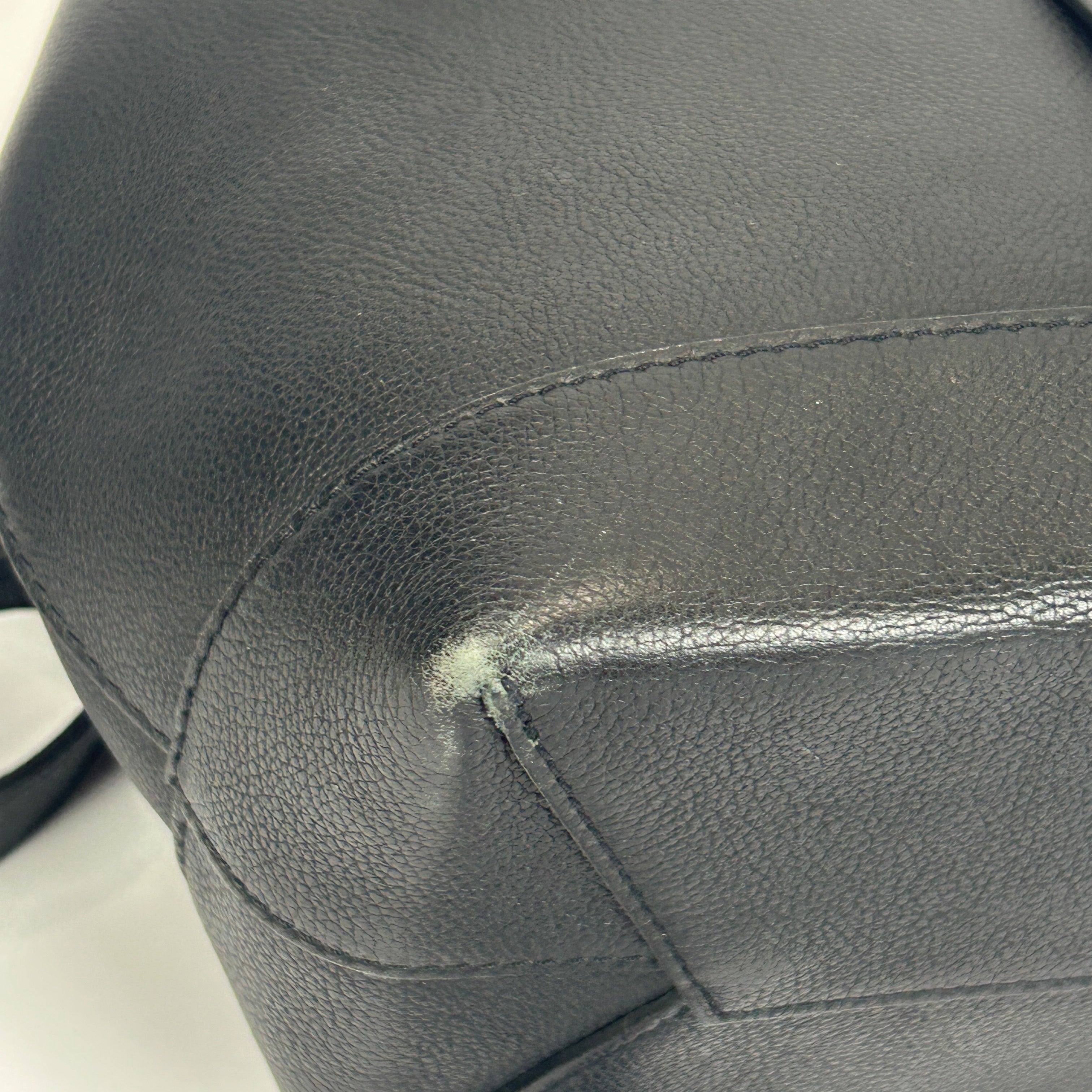 Louis Vuitton £2050 Black Calfskin Lockme Backpack