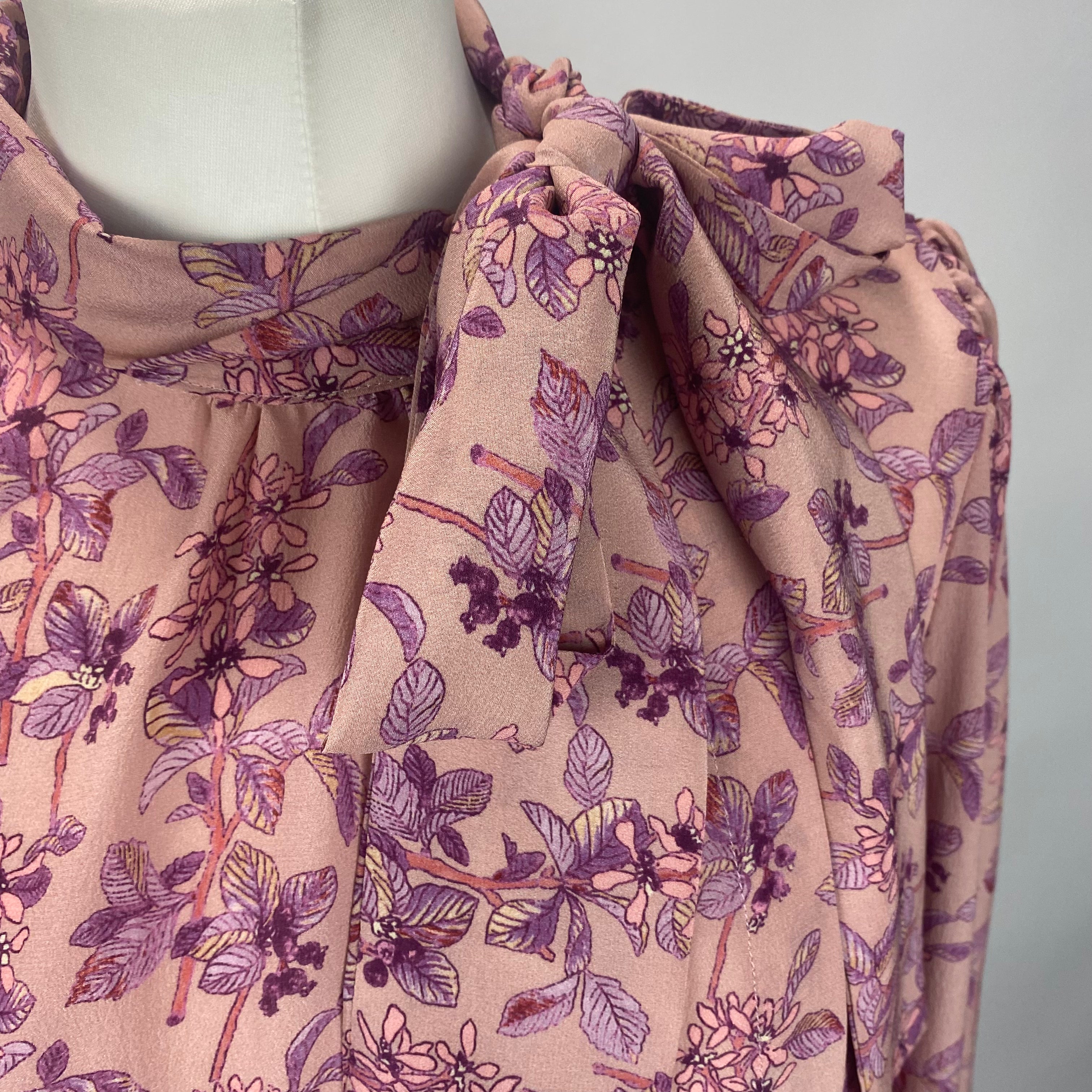 Weekend Max Max Mara Dusty Pink & Lilac Floral Silk Pussybow Blouse M