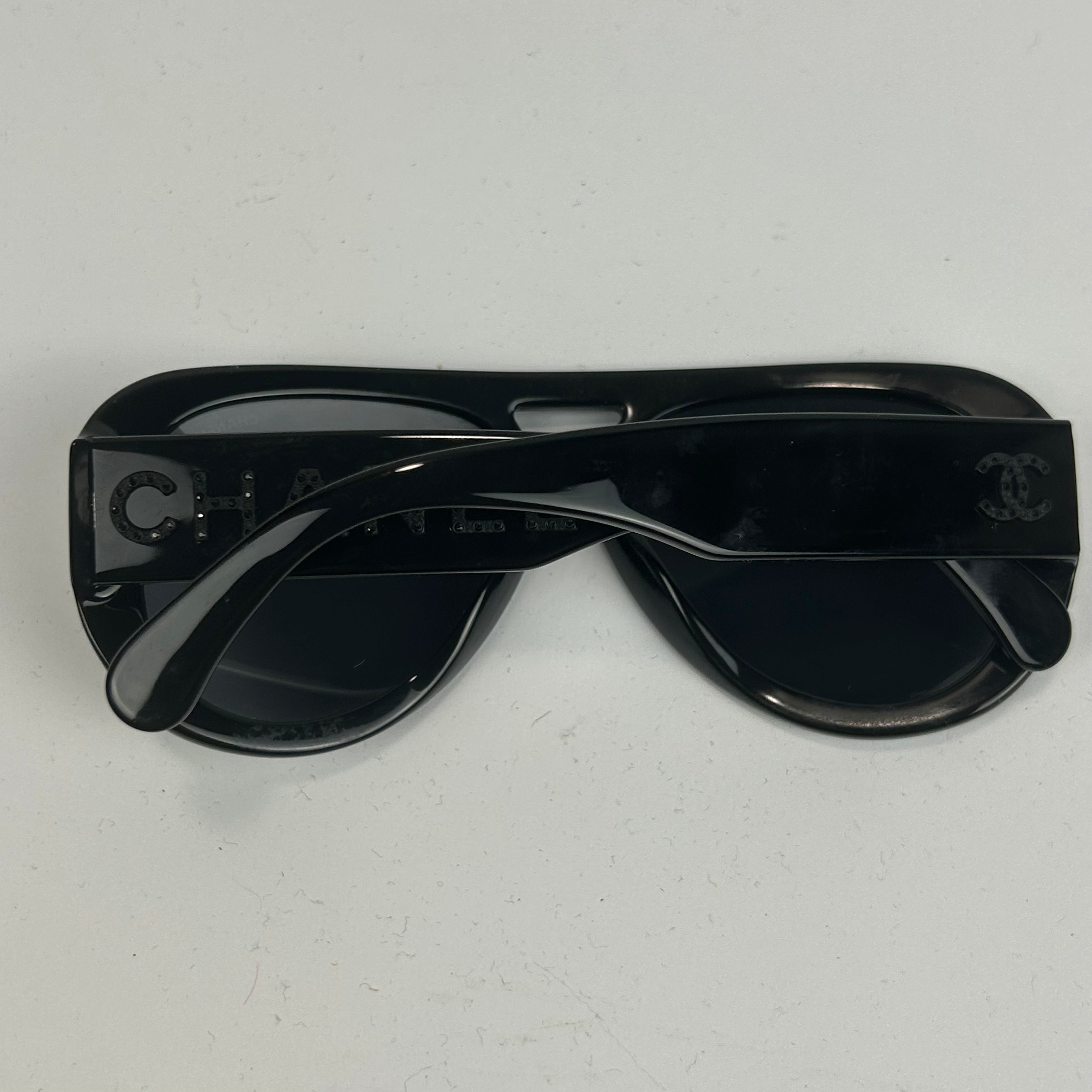 Chanel Black Resin Pilot's Sunglasses 5423-B