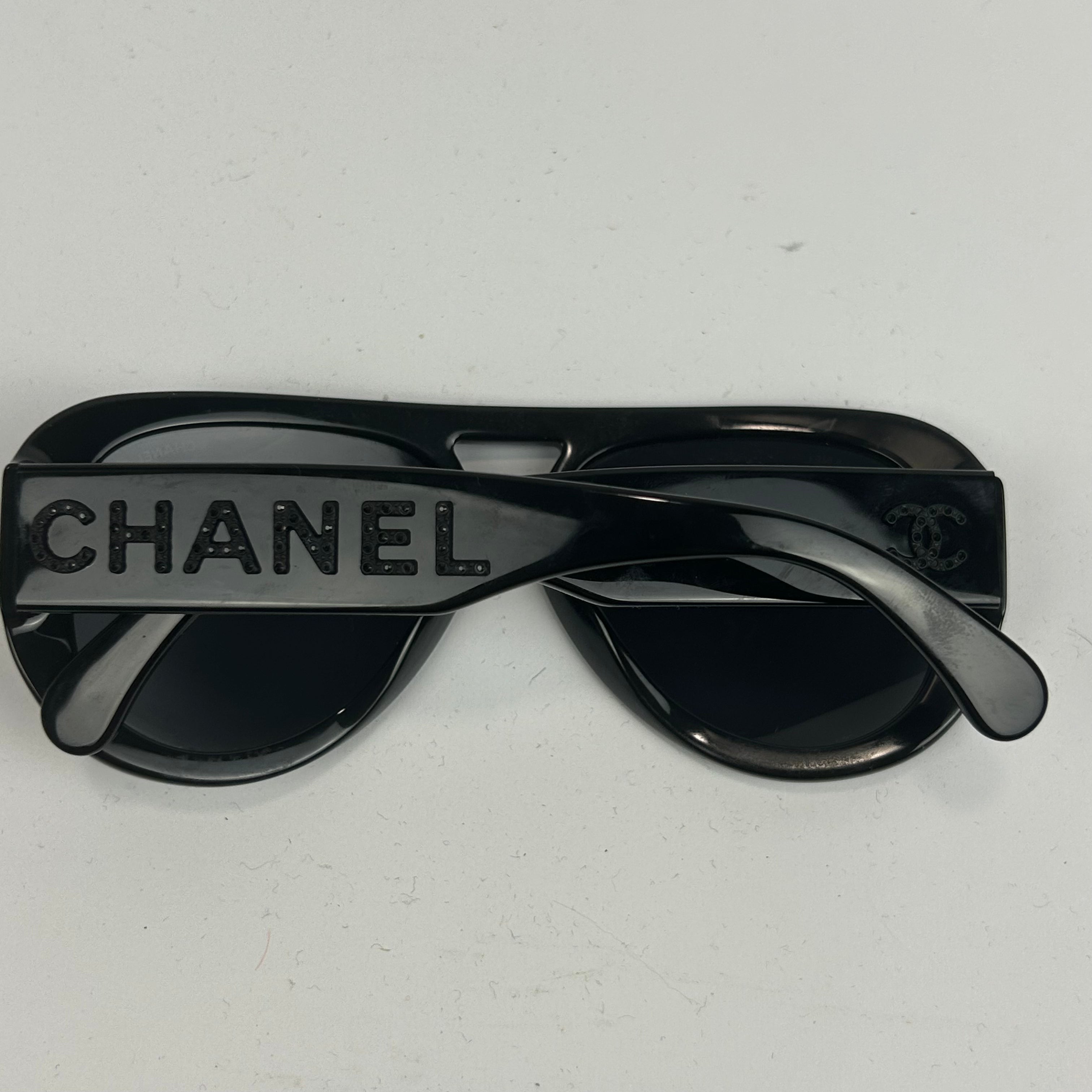 Chanel Black Resin Pilot's Sunglasses 5423-B